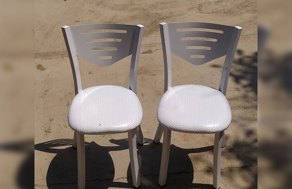 صندلی چوبی رنگ سفید 